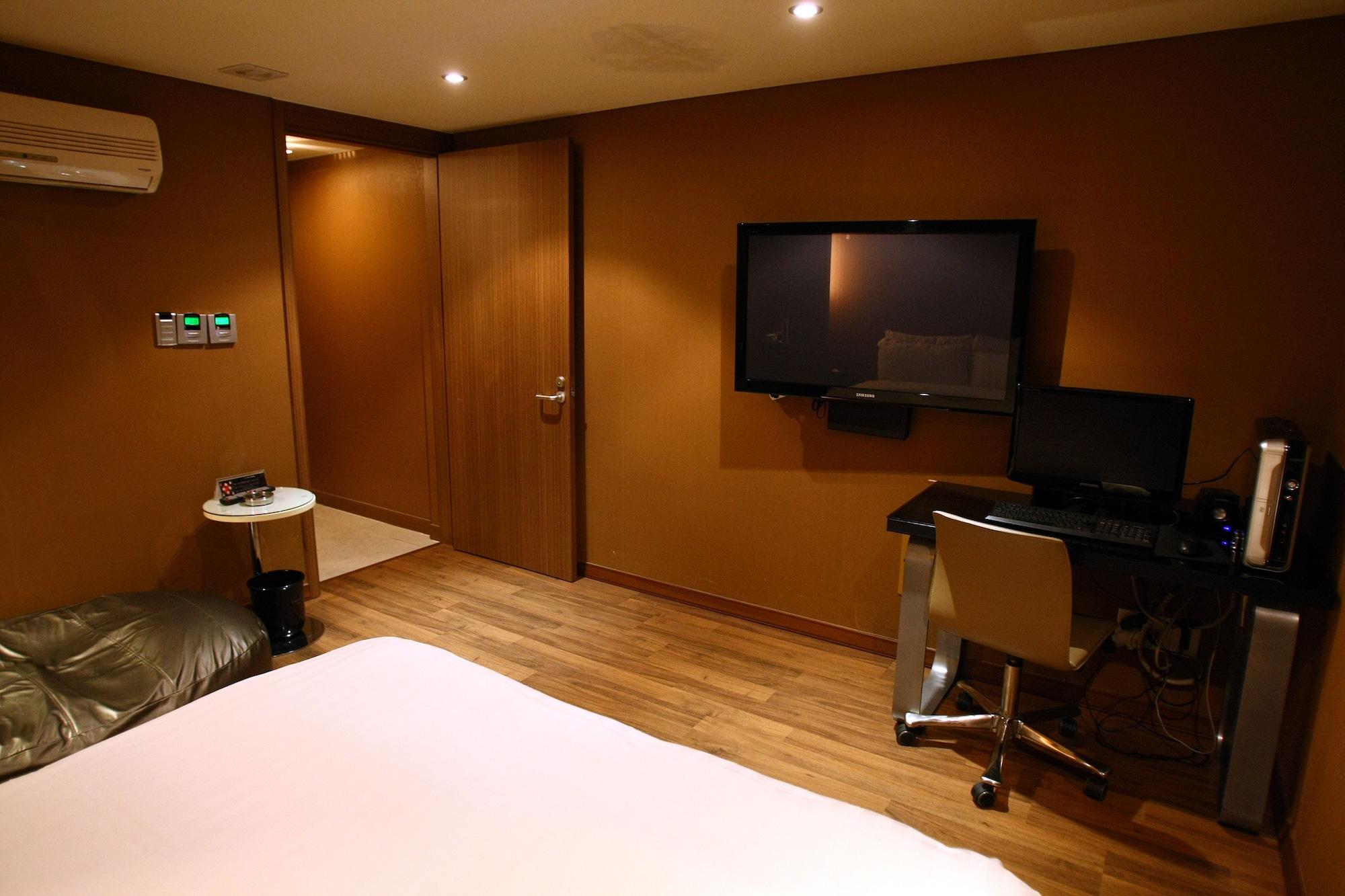The California Hotel Seoul Seocho Екстер'єр фото