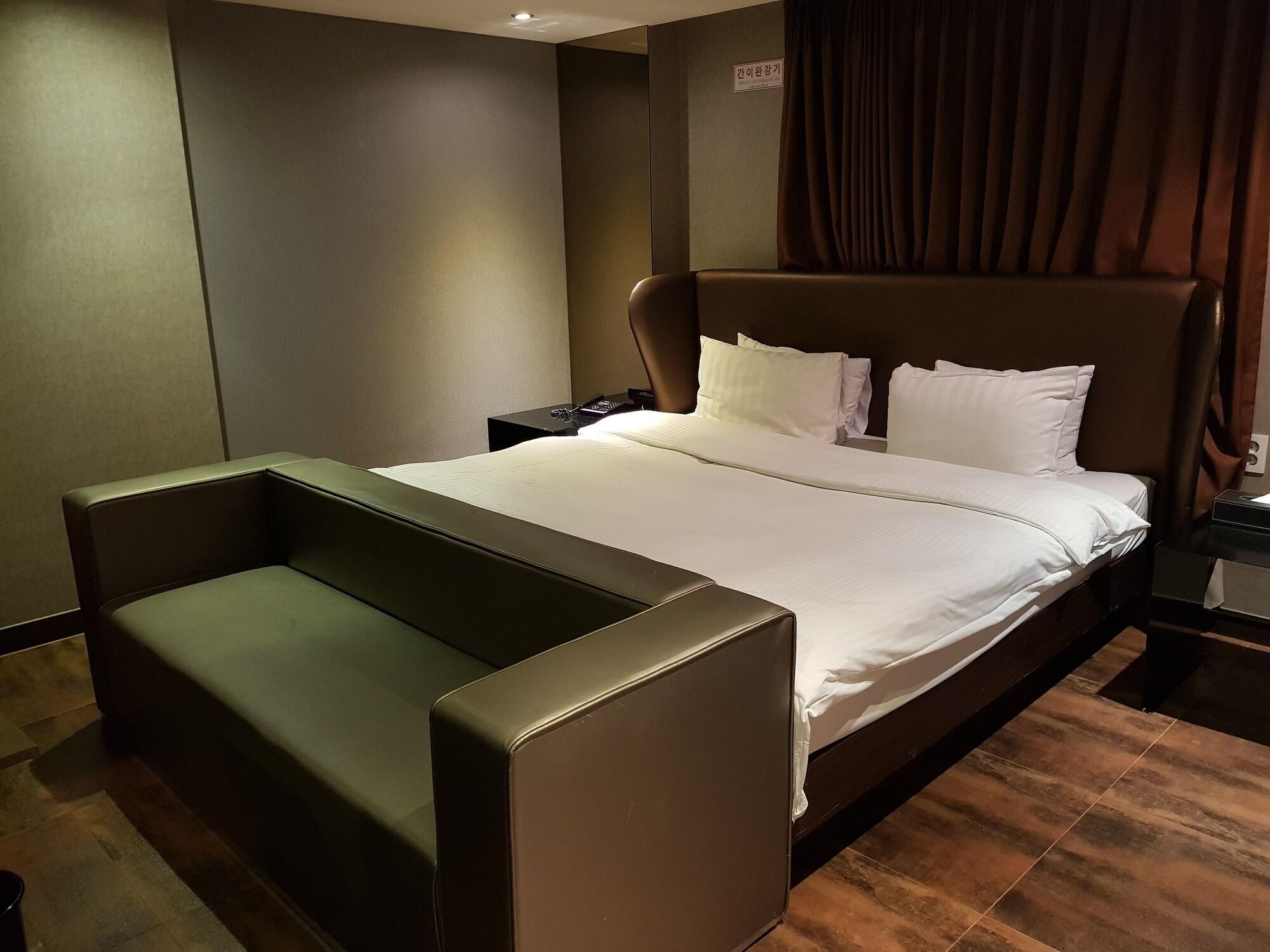 The California Hotel Seoul Seocho Екстер'єр фото